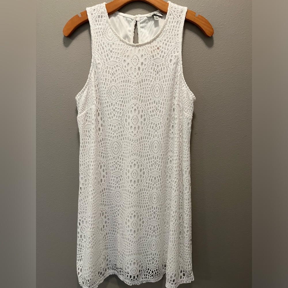 Speechkess white dress.